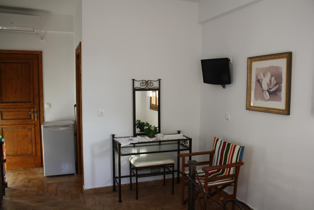 Amorani Studios Batsi Dış mekan fotoğraf