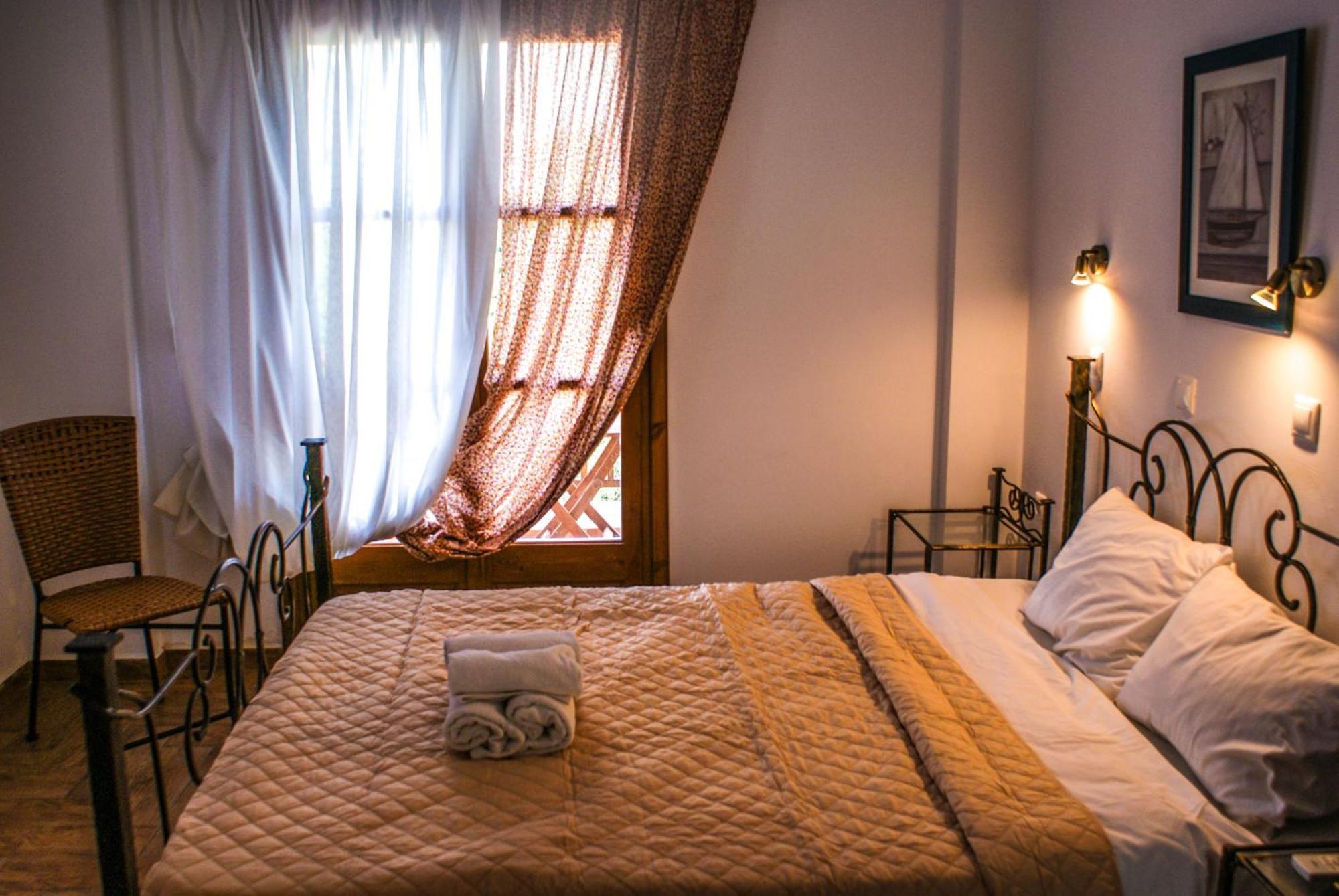Amorani Studios Batsi Dış mekan fotoğraf