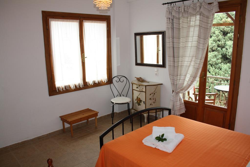 Amorani Studios Batsi Dış mekan fotoğraf